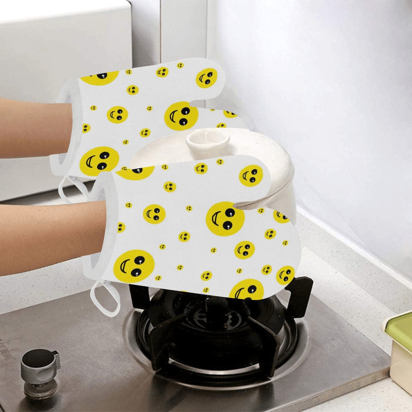 Smiley Linen Oven Mitt (Two Pieces)